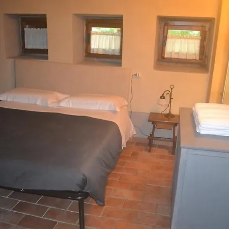 Agriturismo Montemezzano Feriegård Pratovecchio